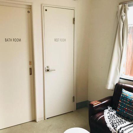 יורון Meedafu'S Yui Hostel And Coffee מראה חיצוני תמונה