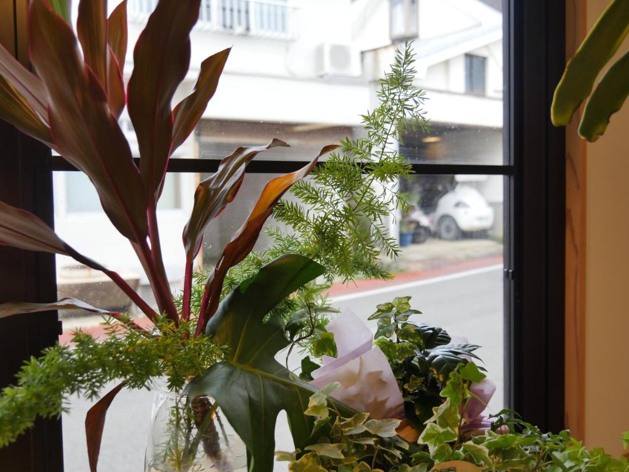 יורון Meedafu'S Yui Hostel And Coffee מראה חיצוני תמונה