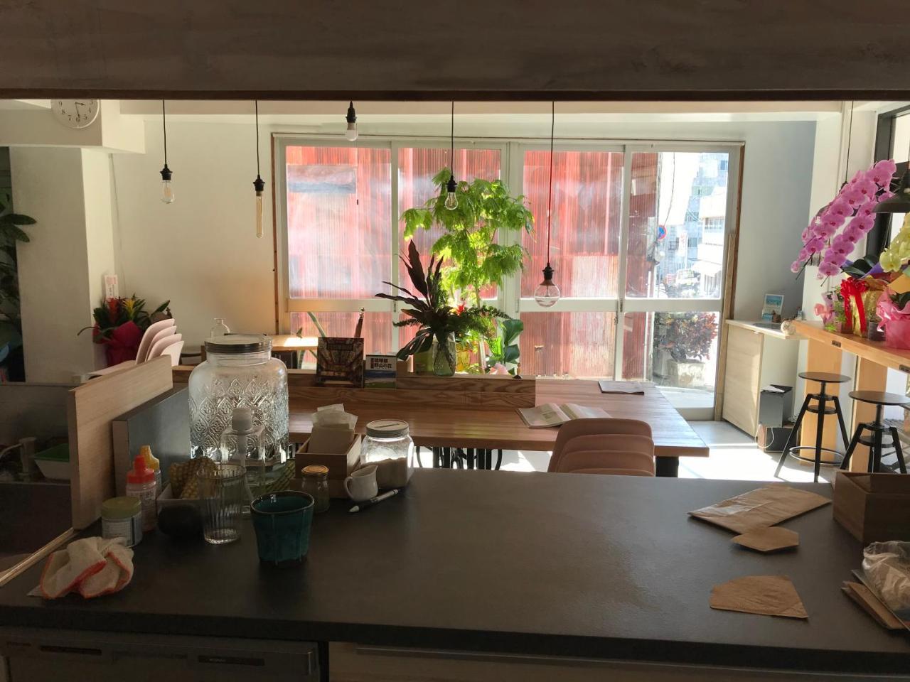 יורון Meedafu'S Yui Hostel And Coffee מראה חיצוני תמונה