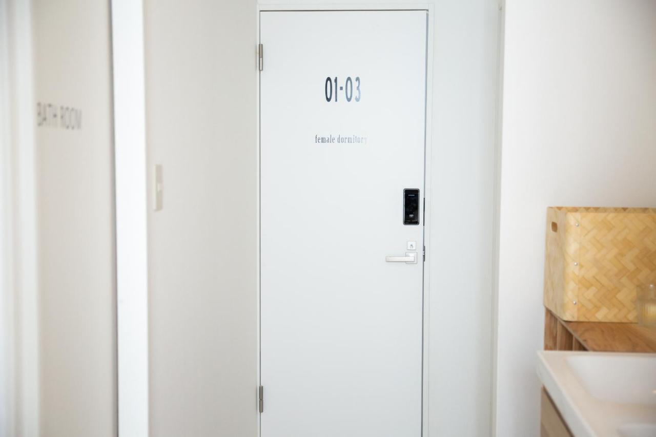 יורון Meedafu'S Yui Hostel And Coffee מראה חיצוני תמונה