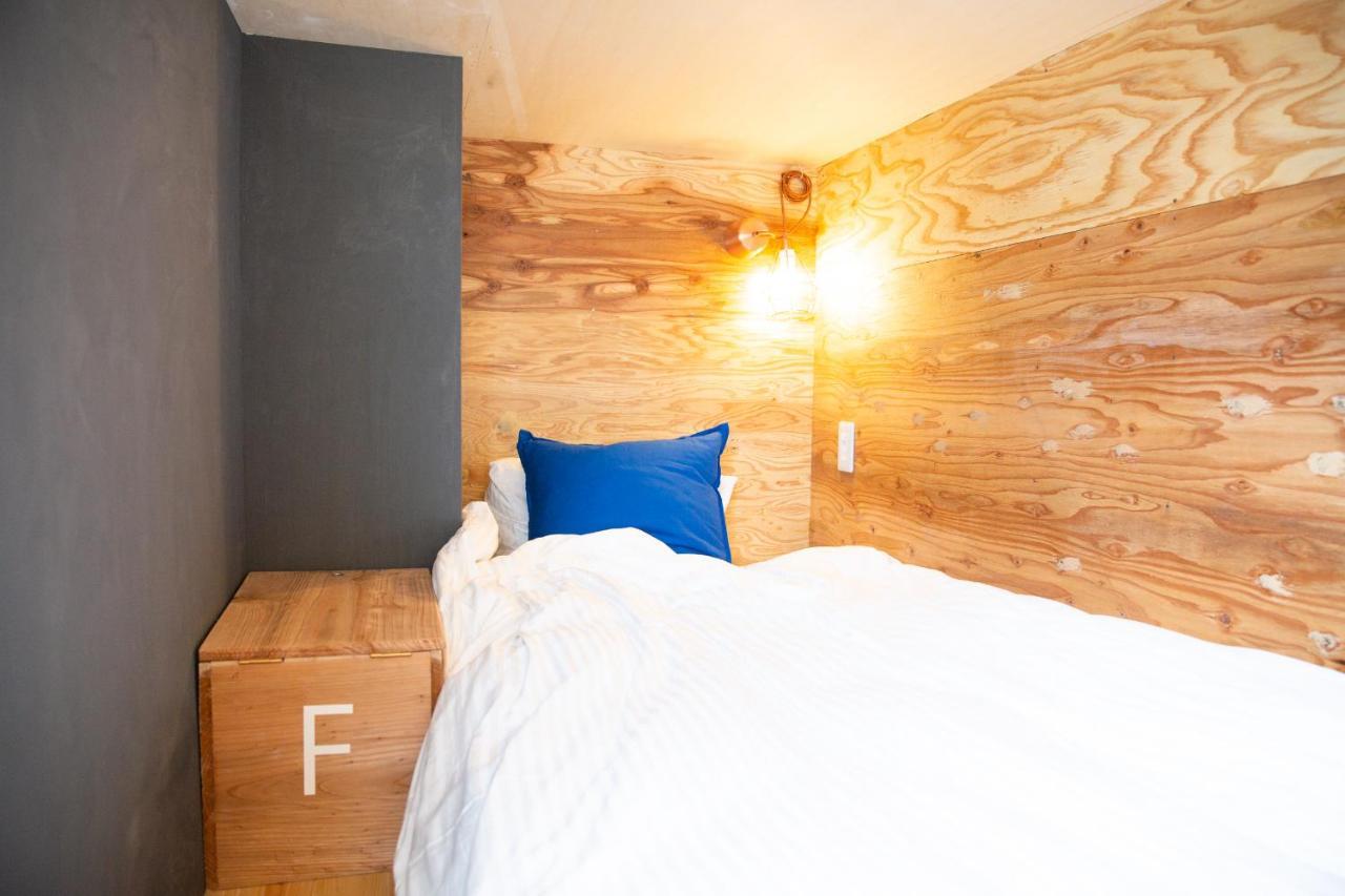 יורון Meedafu'S Yui Hostel And Coffee מראה חיצוני תמונה