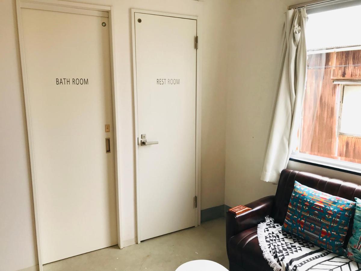 יורון Meedafu'S Yui Hostel And Coffee מראה חיצוני תמונה